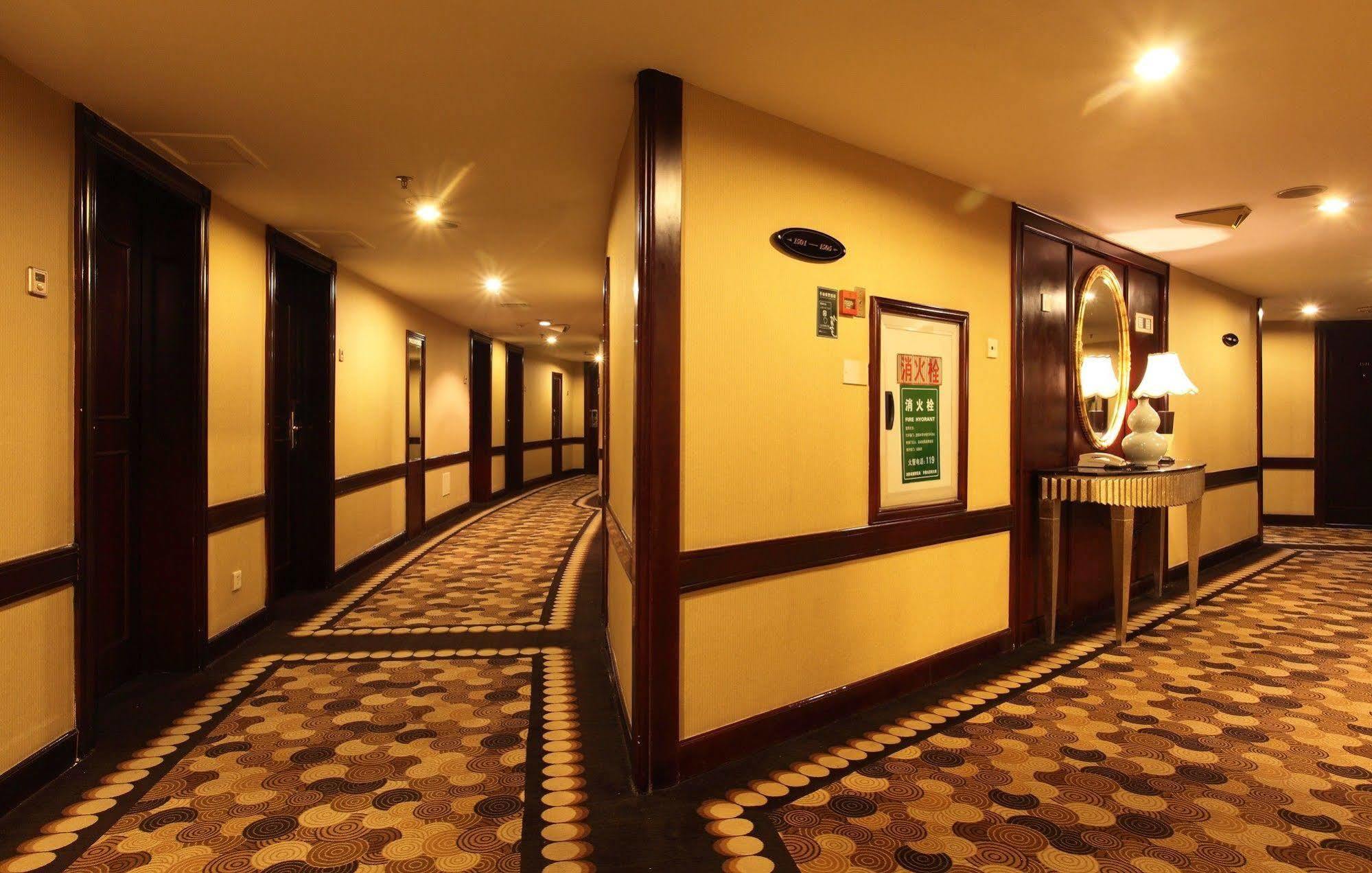 Weilai Conifer Hotel Zhengzhou Exterior photo